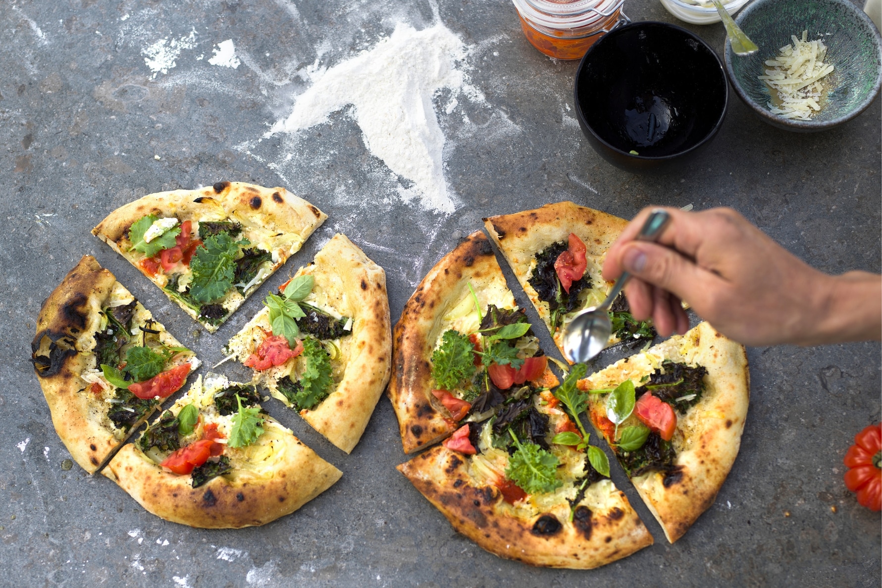 Pizza slices färdiga att serveras